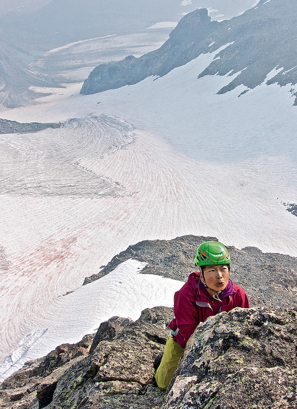 Szu-ting Yi climbing on the east face of the Sphinx in Wyoming's Wind River Range