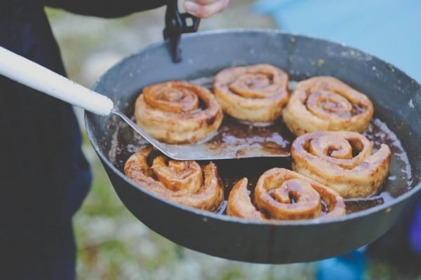 Cinnamon rolls in a fry-bake
