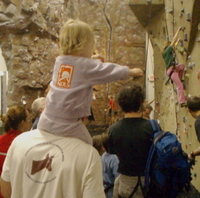 Kid_climb